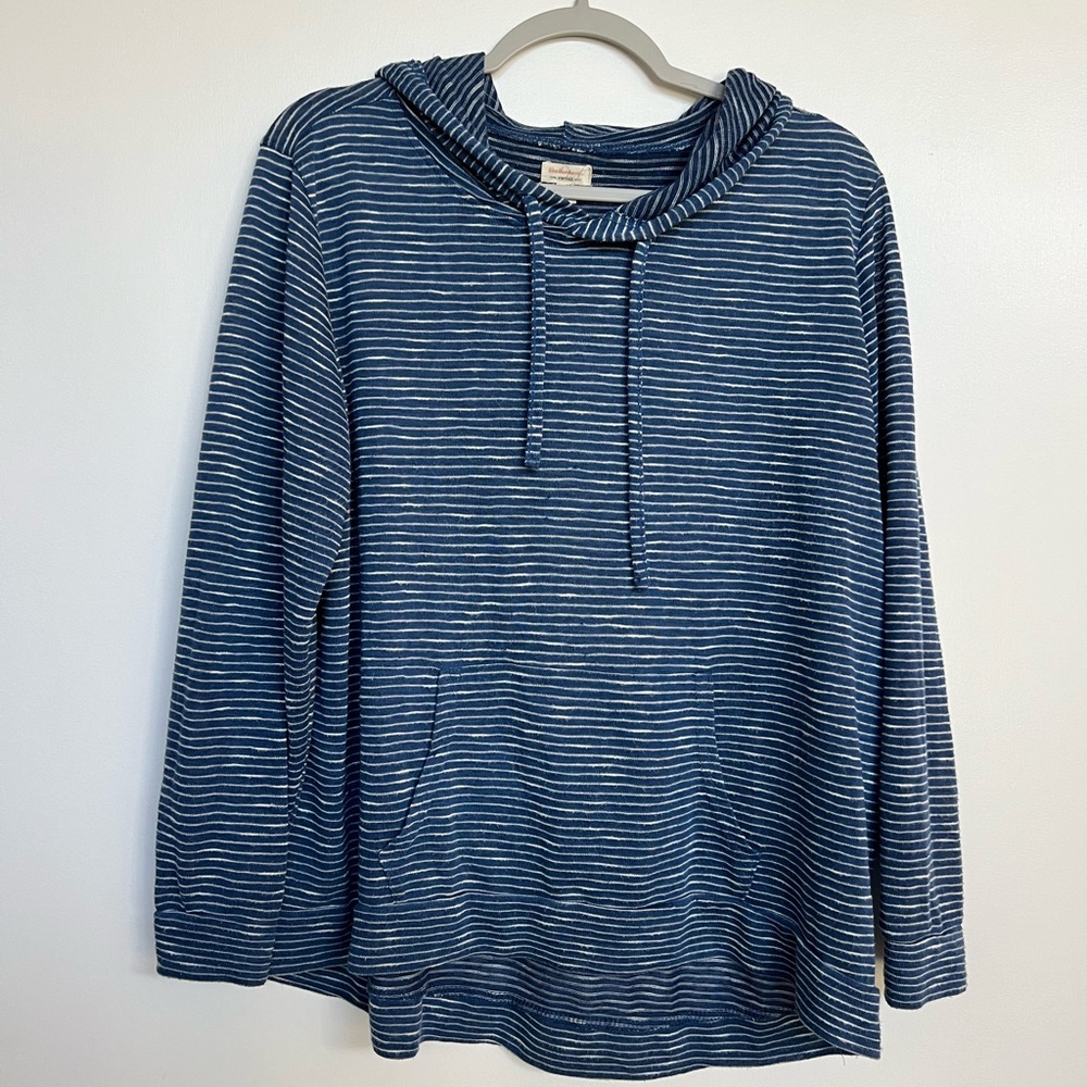 3/4 Sleeve Top by Weatherproof Vintage. Size XL